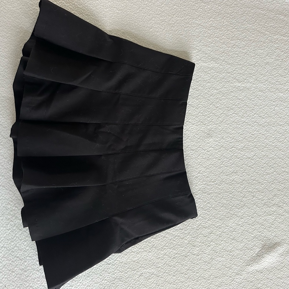 Elegant Black Pleated Skirt